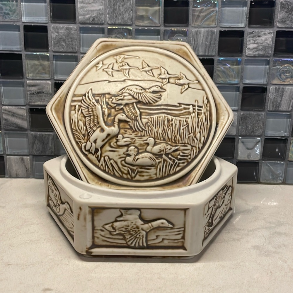Avon Collector’s Hexagonal Ceramic Trinket Box - Handcrafted in Brazil in 1980